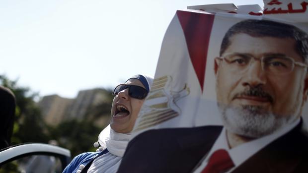 Imagen de Mursi en una manifestación en su defensa