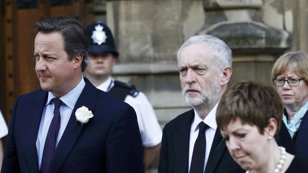 David Cameron y Jeremy Corbyn en el servicio religioso por Jo Cox