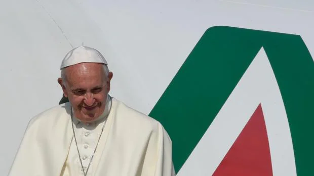 El Papa, al abordar el avión que hoy le llevó a Armenia