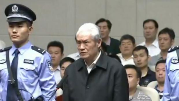Zhou Yongkang en una foto durante su juicio el año pasado