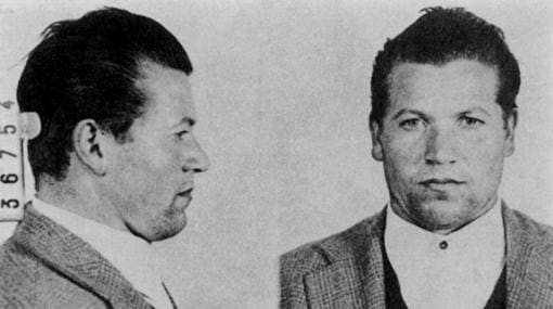 Fotografía policial durante la detención de Bernardo Provenzanoen 1959