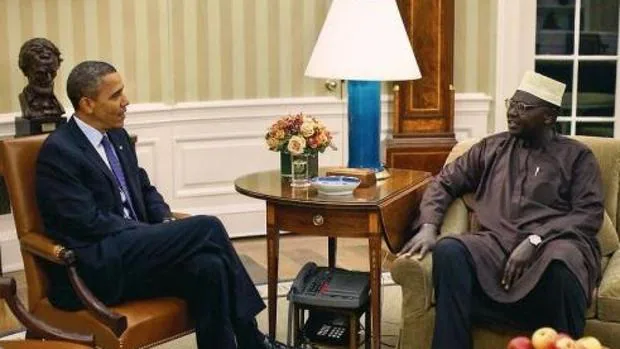 El presidente estadounidense el día que recibió en el despacho Oval a su hermanastro Malik