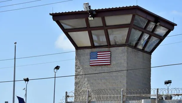 Estados Unidos transfiere 15 presos de Guantánamo a Emiratos Árabes Unidos