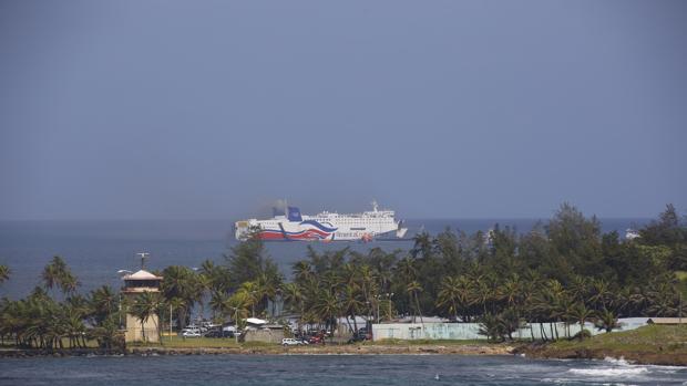 Vista del crucero del que fueron evacuados más de 500 pasajeros