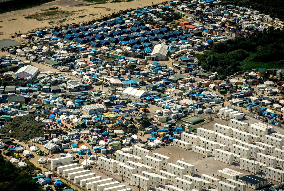 Imagen aérea del campo de refugiados de Calais