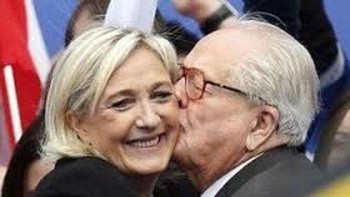 Jean Marie Le Pen, fundador del Frente nacional, y su hija