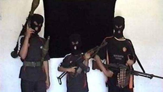 Un vídeo publicado por al Qaida en 2008 muestra a tres niños armados