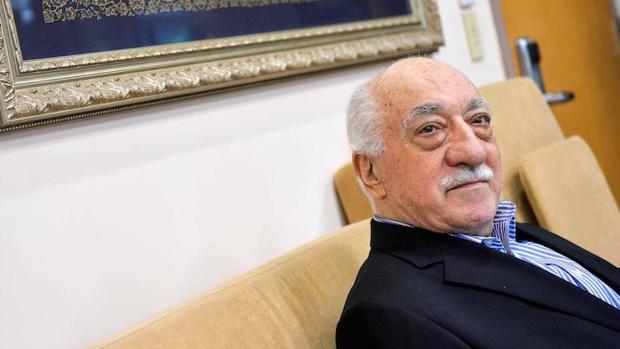 El predicador Fethullah Gülen, acusado de organizar la intentona golpista en Turquía