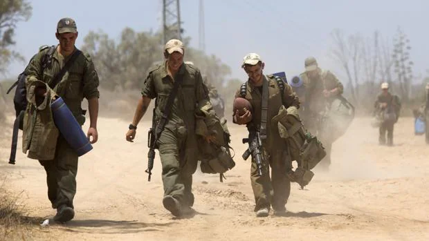 Imagen de 2014 de soldados israelíes cerca de la Franja de Gaza