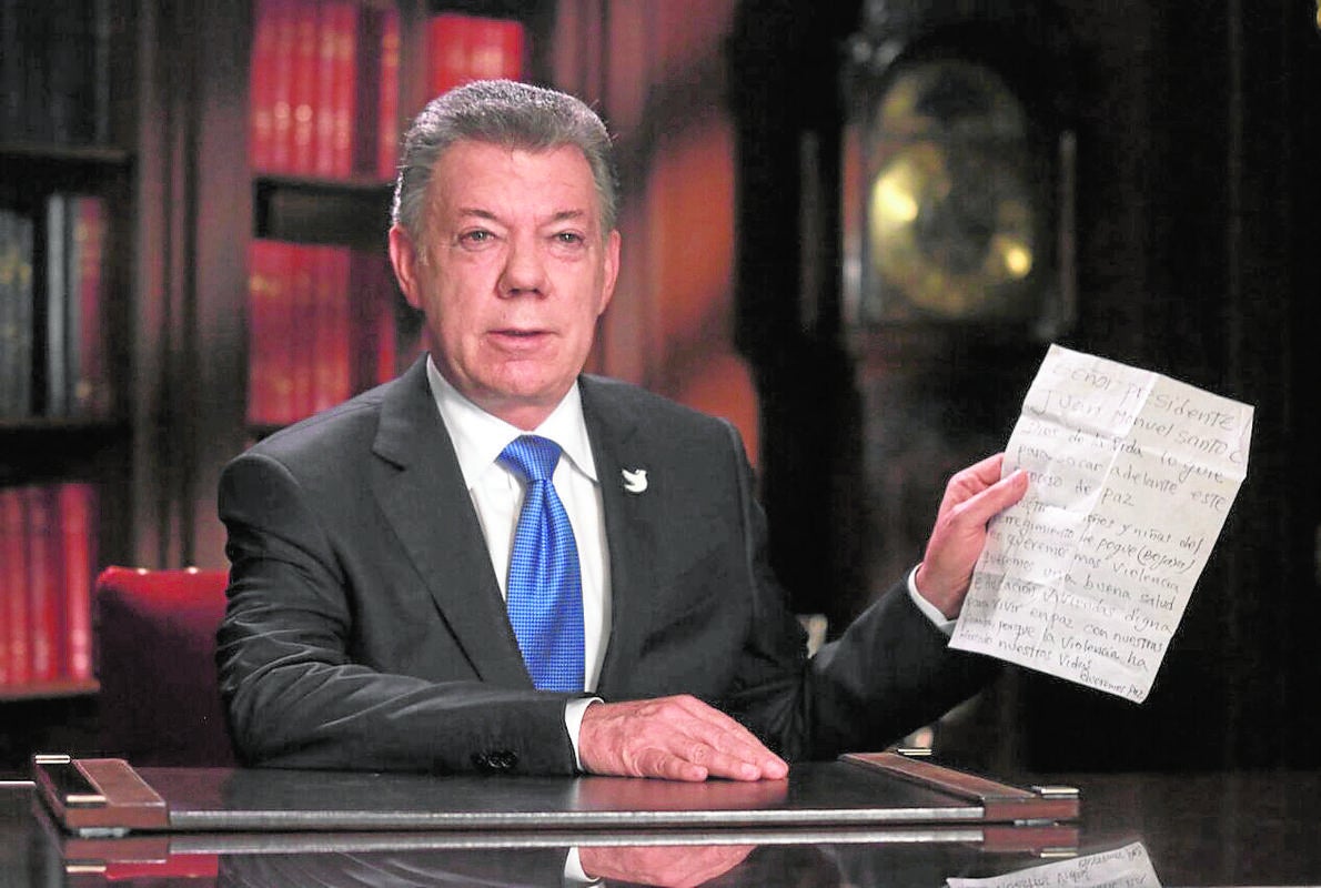 Juan Manuel Santos, tras el anuncio de las negociaciones