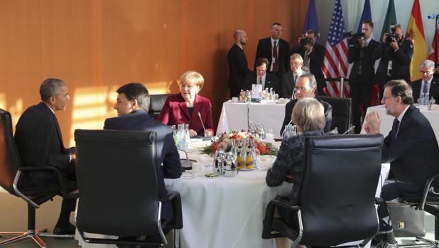 Los grandes de la UE y Obama mantendrán las sanciones a Rusia