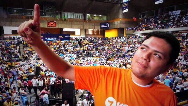 Liberan al opositor y activista homosexual venezolano Rosmit Mantilla tras pasar más de dos años en prisión