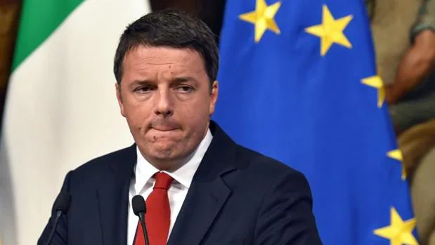 Matteo Renzi, en una rueda de prensa este lunes
