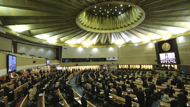 El Parlamento, durante la sesión especial celebrada este martes en Bangkok, Tailandia