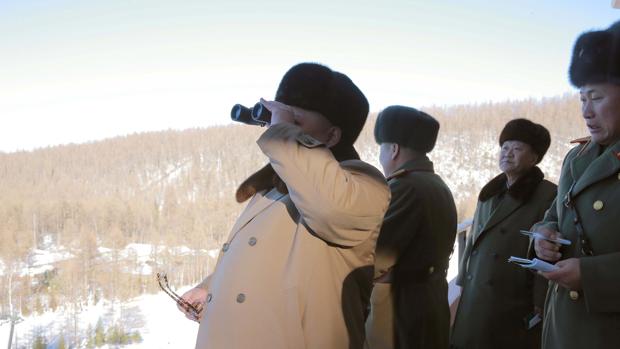 Kim Jong-un, durante unas maniobras