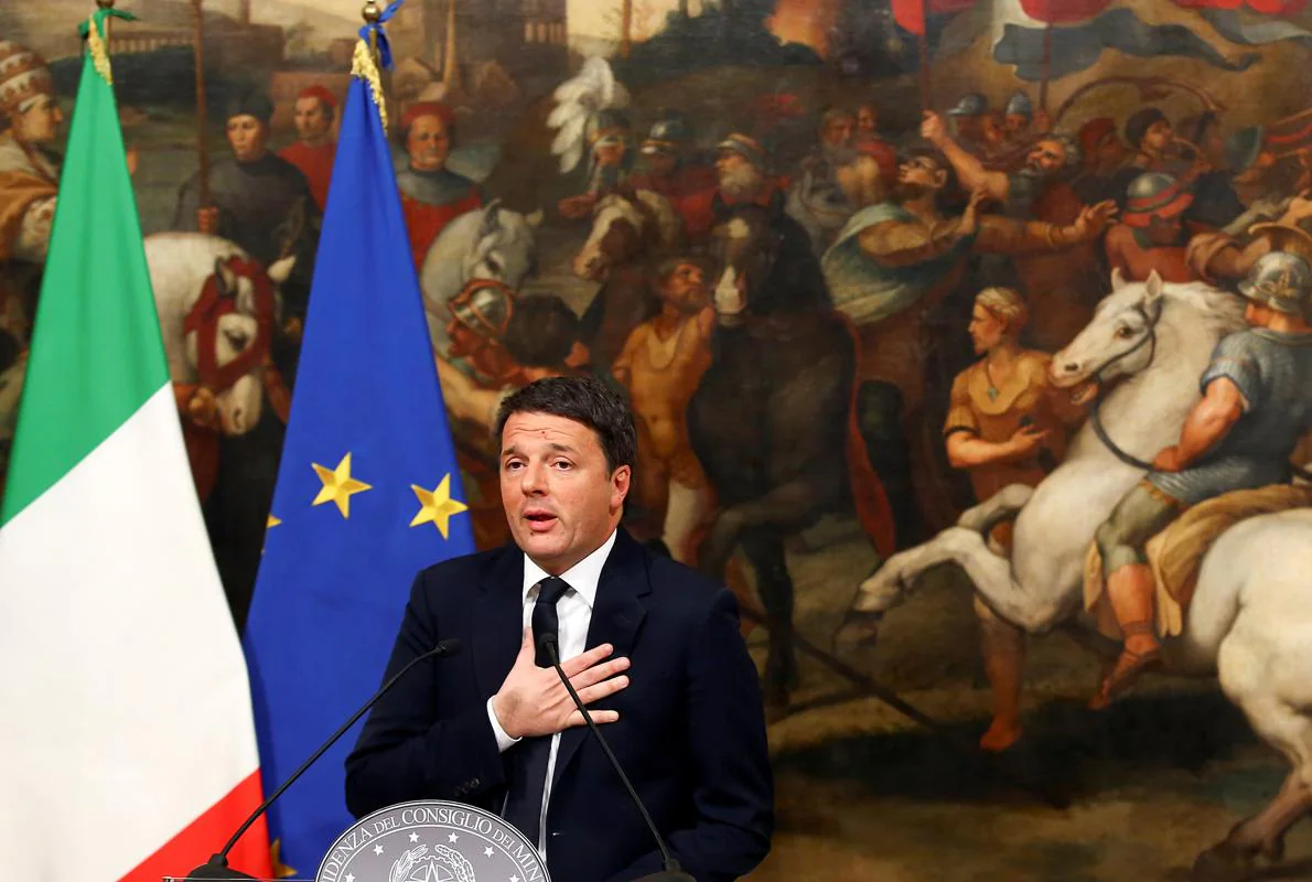 Matteo Renzi, durante una rueda de prensa un día después de perder el referéndum