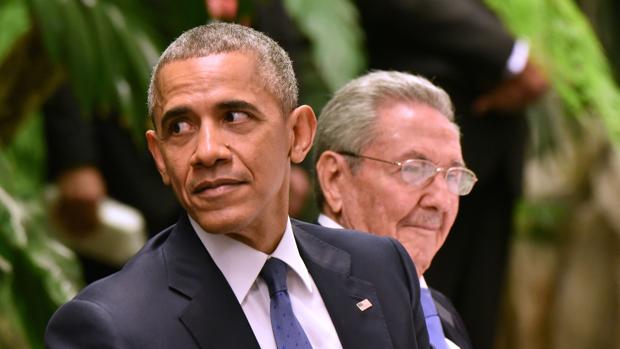 Barack Obama, junto a Raúl Castro