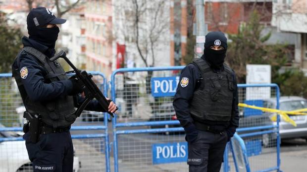 Turquía detiene a cientos de miembros del prokurdo HDP acusados de terrorismo tras el doble atentado de Estambul