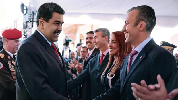 Nicolás Maduro, junto al recién nombrado vicrepresidente de Venezuela, Tareck El Aissami