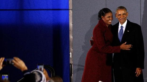 Barack y Michelle Obama, antes de viajar hacia California