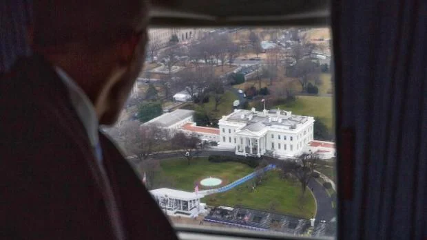 La última fotografía de Barack Obama, tras abandonar la Casa Blanca