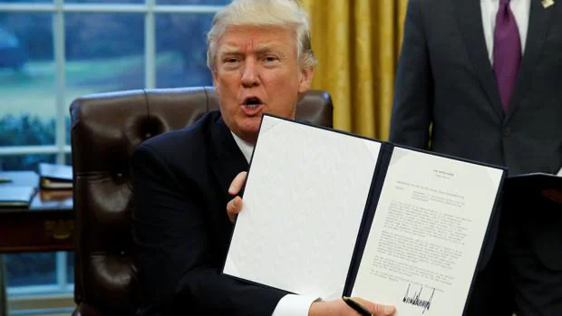 Trump, en la firma de este lunes en la Casa Blanca
