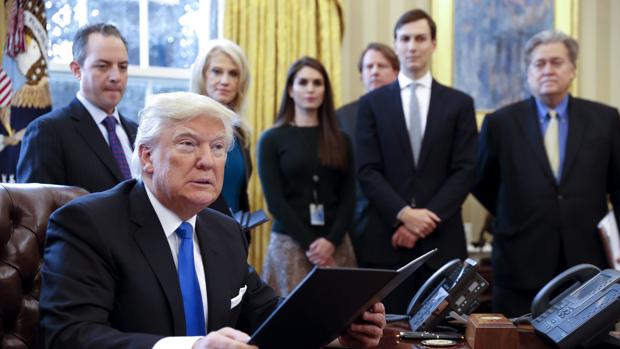 Trump reta a los ecologistas y construirá un oleoducto gigante