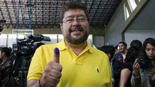 El líder opositor Samuel Doria, tras votar en las elecciones de 2014 en La Paz