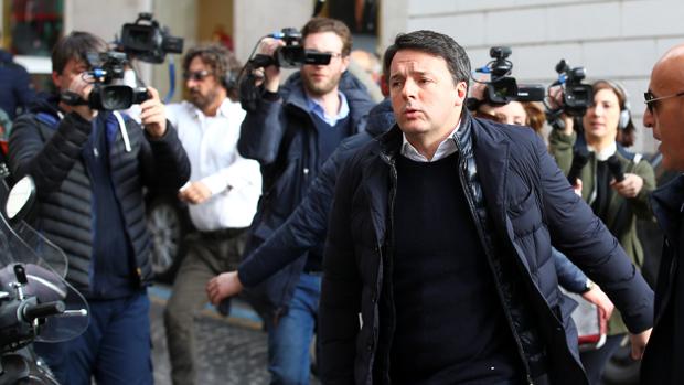 El ex primer ministro, Matteo Renzi, a su llegada esta mañana a la reunión con el PD