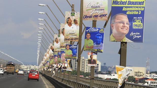 Los ecuatorianos eligen al relevo de Correa