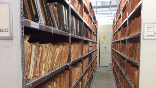 Tras la caída del Muro, lograron ser preservados archivos de la Stasi que ocuparían 111 kilómetros