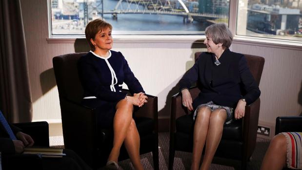 Sturgeon y May