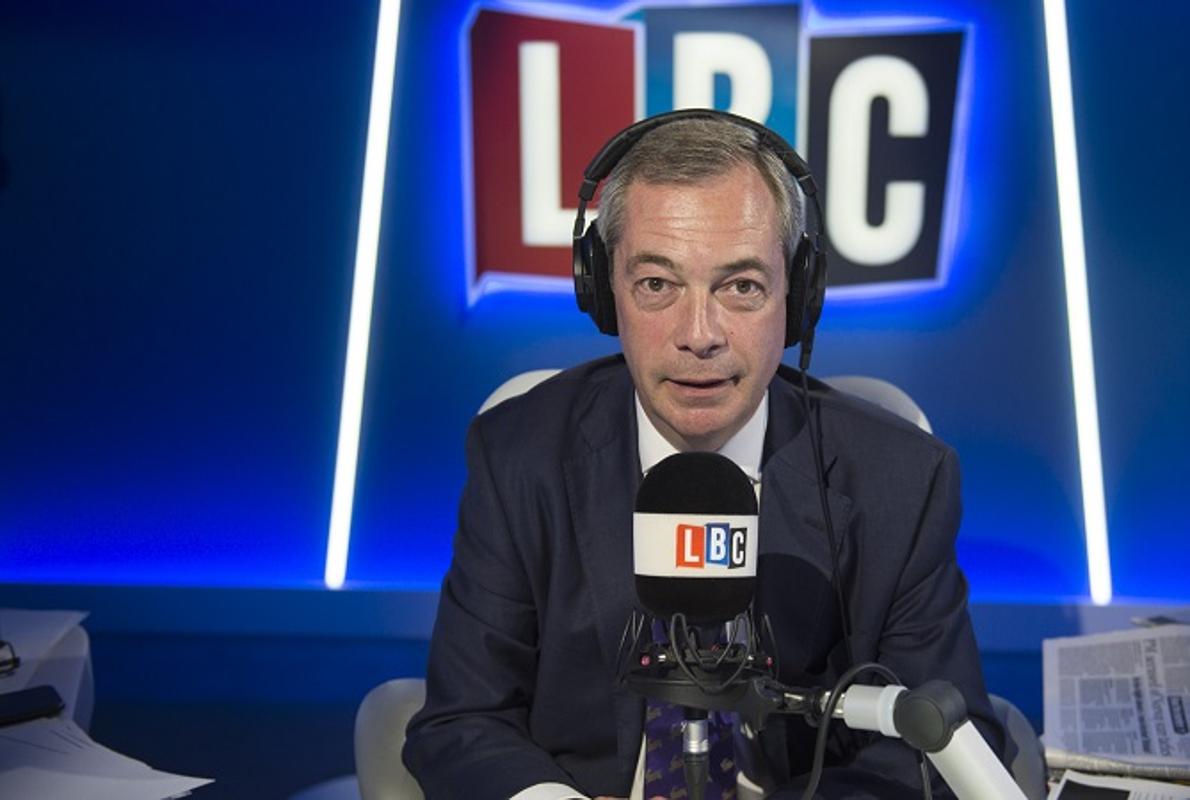 Nigel Farage, durante su programa en la LBC