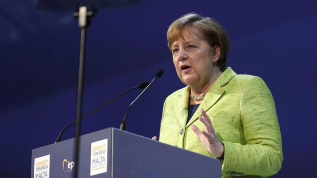 La canciller alemana, Angela Merkel, este jueves en el congreso que el PP Europeo en La Valeta, en Malta