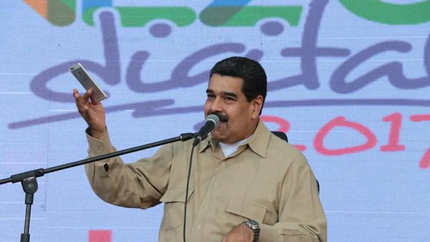 El presidente de Venezuela, Nicolás Maduro, hablando durante un acto con simpatizantes
