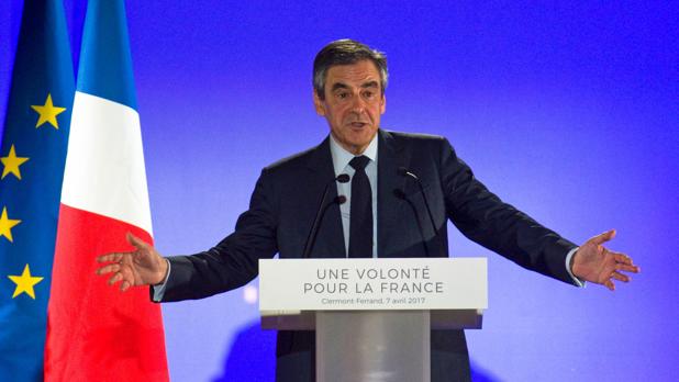 Fillon vuelve a creer en la victoria