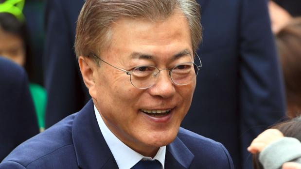 Las encuestas dan la victoria al progresista Moon en las elecciones de Corea del Sur