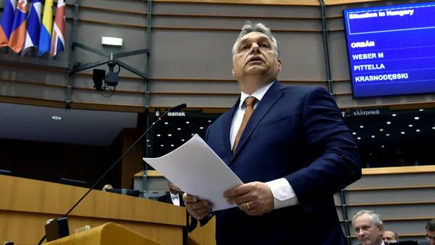 El primer ministro húngaro, Viktor Orban, en el Parlamento Europeo el pasado abril