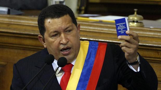 Constituciones bolivarianas de usar y tirar