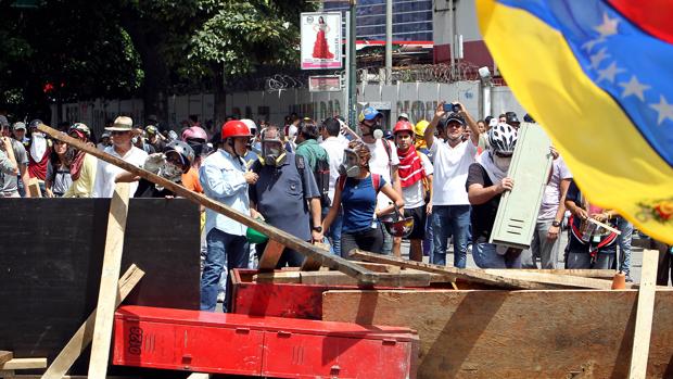 Disuelven la marcha opositora tras 56 días de protestas en Venezuela
