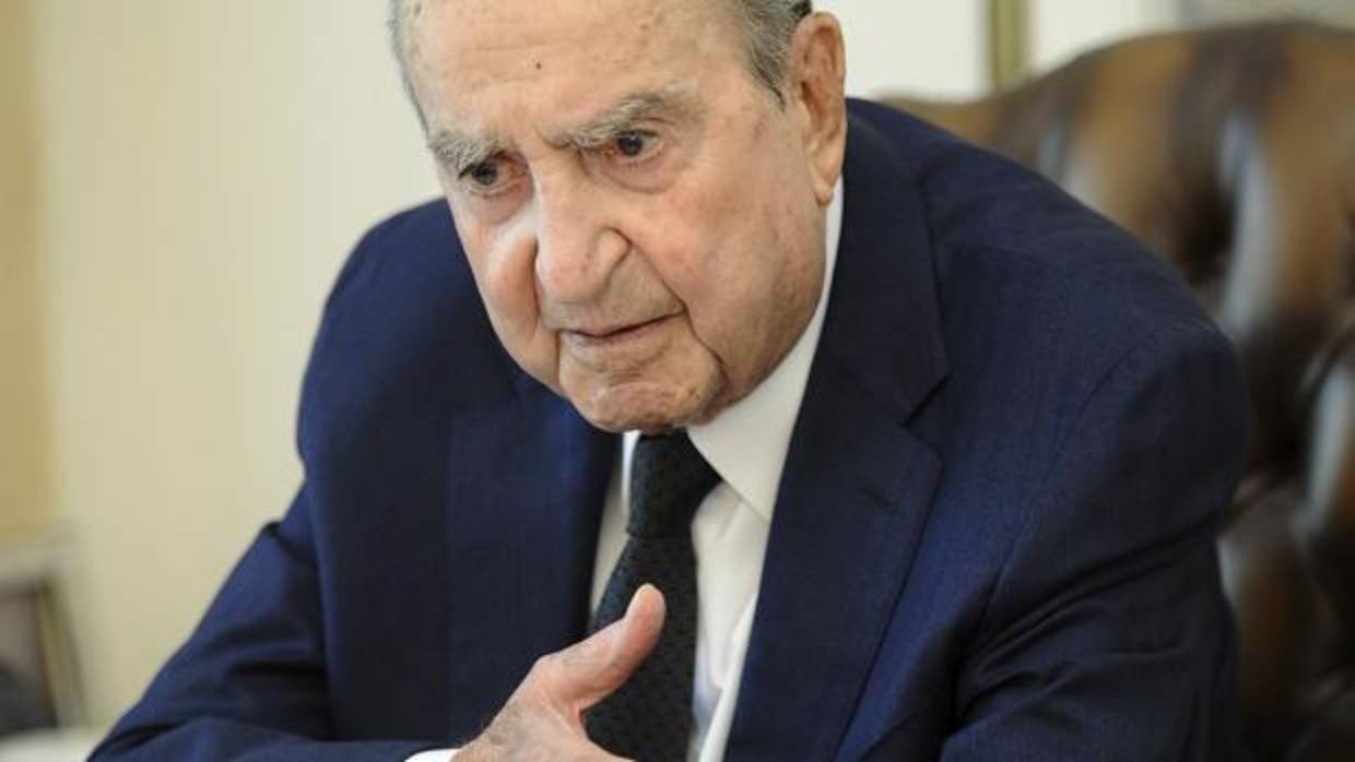 El exprimer ministro griego ha fallecido a los 98 años de edad