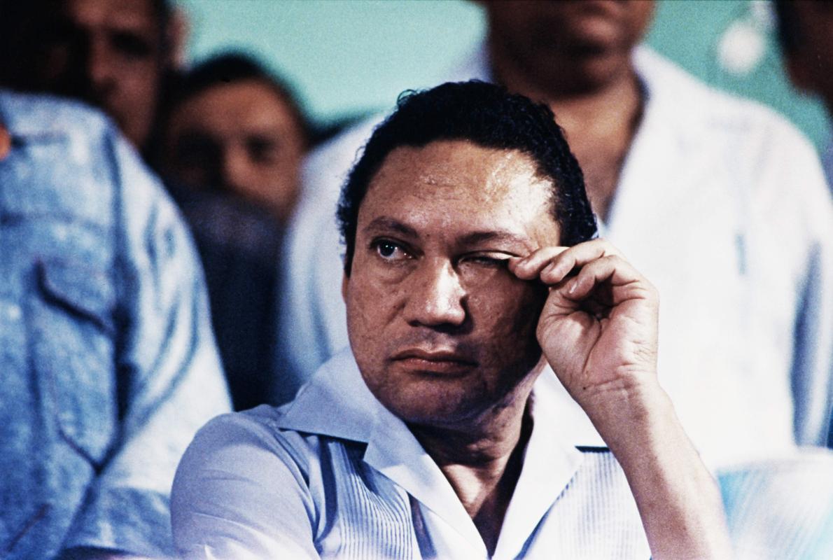 El exdictador panameño Manuel Noriega en una reunión antiestadounidense en 1988