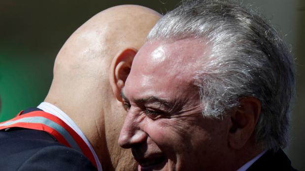 El presidente de Brasil, Michel Temer, en primer plano