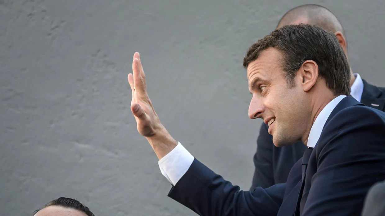 Los sondeos apuntan a que el partido de Macron podría hacerse con la mayoría absoluta en la Asamblea