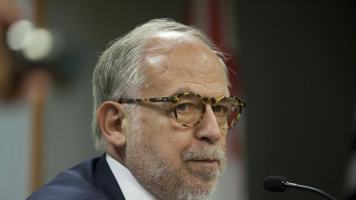 Fotografía de archivo fechada el 12 de marzo de 2010 que muestra a Marco Aurelio García durante una rueda de prensa en Sao Paulo (Brasil)