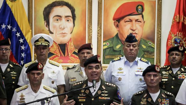 La cúpula militar cierra filas con Nicolás Maduro