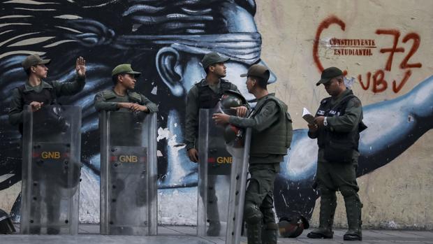 El Parlamento venezolano denuncia el «asalto» de la Guardia Nacional al Hemiciclo