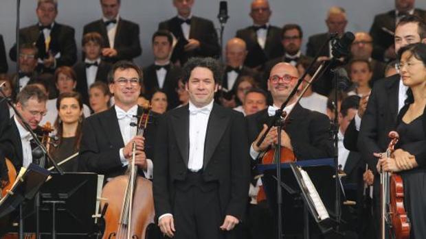 Maduro dice que el músico Gustavo Dudamel no comprende a su Gobierno