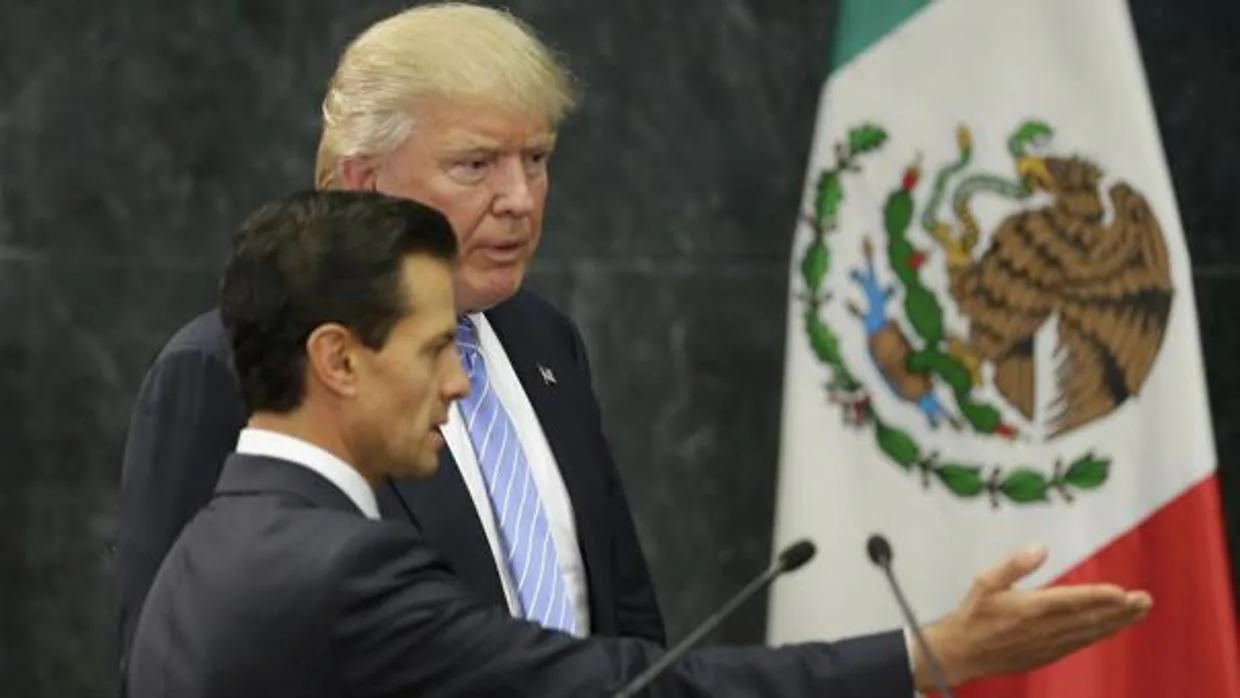 Donald Trump y el presidente de México, Enrique Peña Nieto, el año pasado