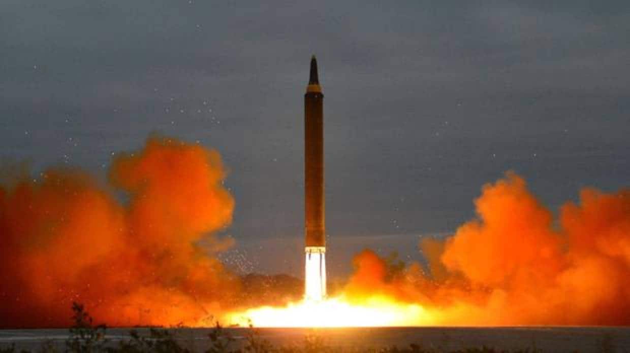 Imagen que muestra el supuesto lanzamiento de un misil estratégico balístico de alcance intermedio